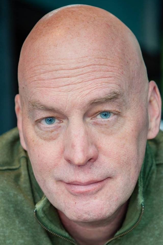 et billede af John Mark James