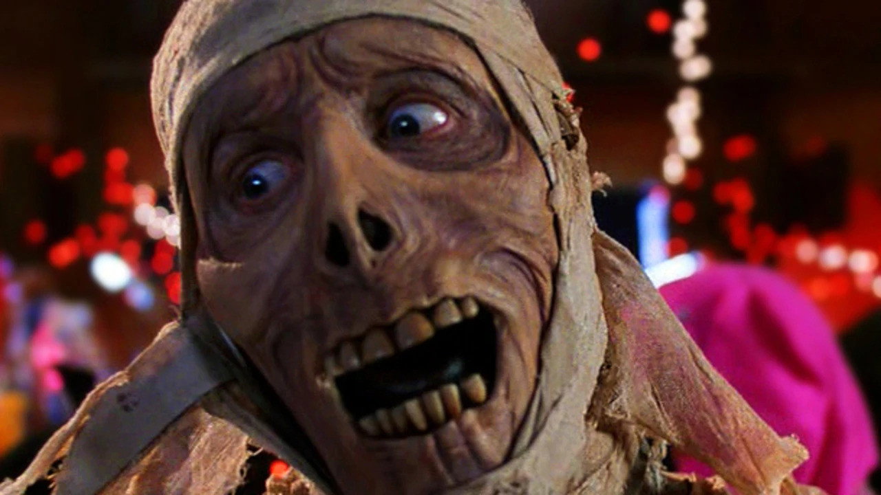 Under Wraps (1997) — still 8