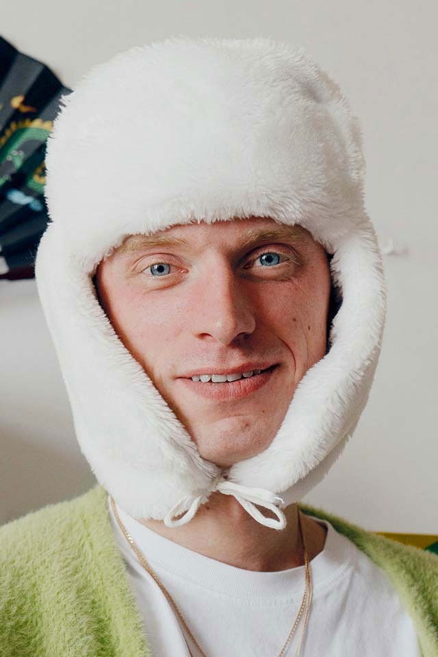 et billede af Tolya Titaev