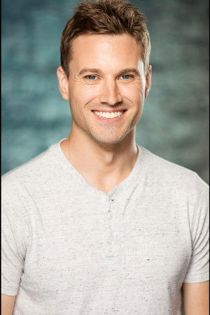 et billede af Travis DuBridge