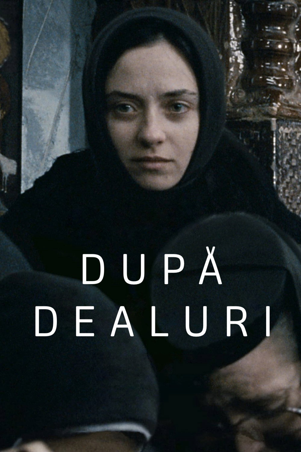Tepelerin Ardında