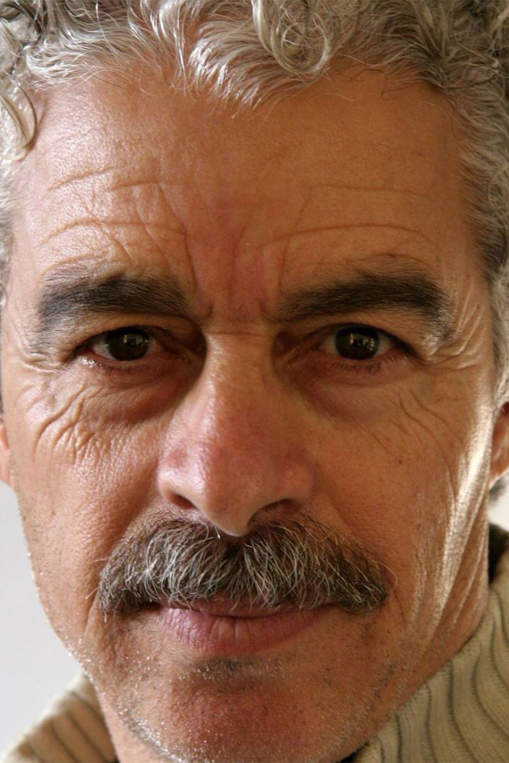 et billede af Moncef Dhouib