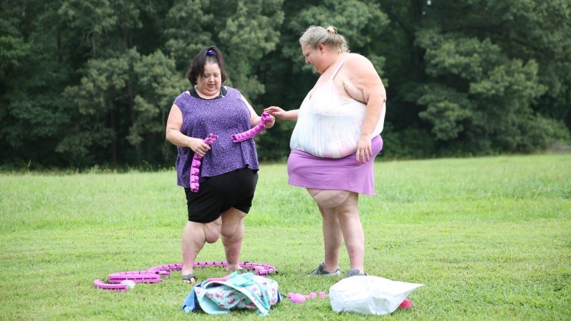 Thumbnail for Supersized Besties Season 1 Episode 1