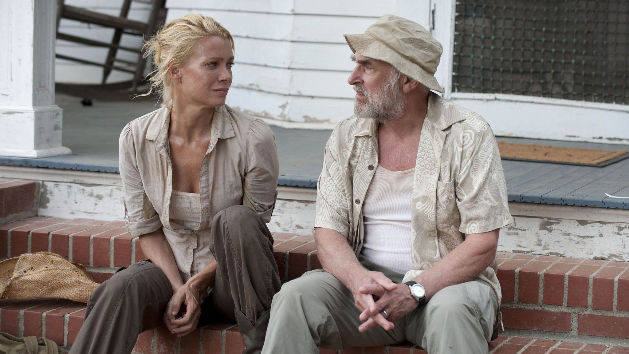 Image avec Laurie Holden q9zrtbebkyaqvzndmev3mt3agk4jpg