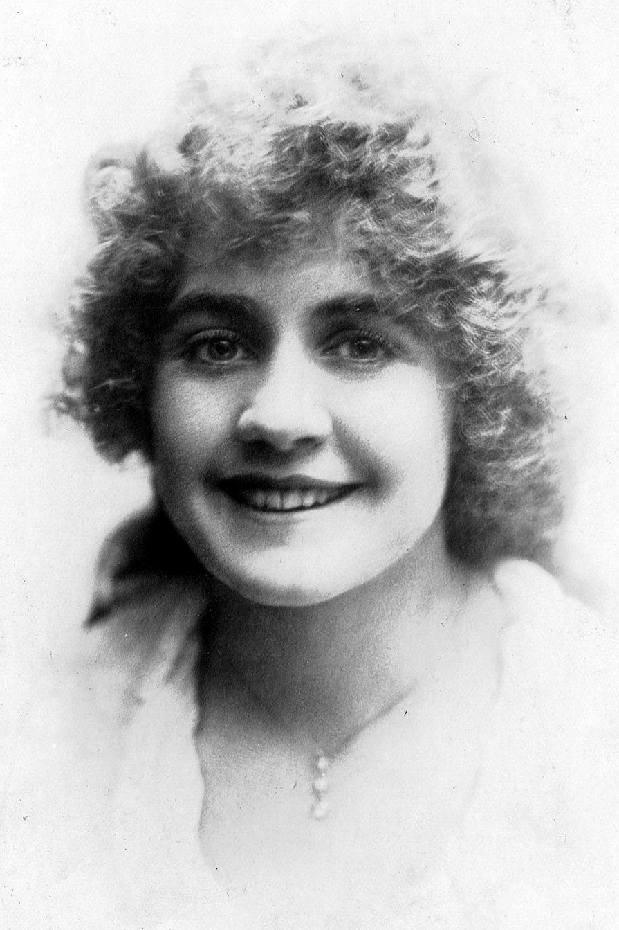 et billede af Violet Mersereau