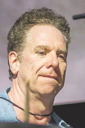 et billede af Mickey Curry