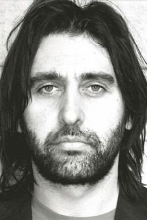 et billede af Jason Croot