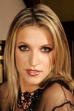 et billede af Lou Ravage