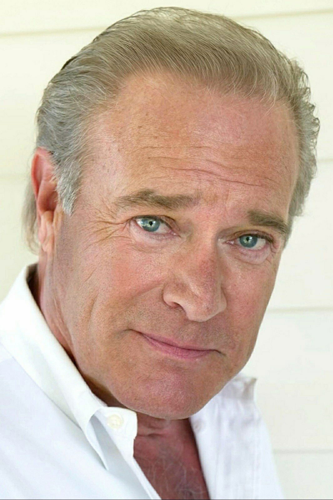 et billede af John James