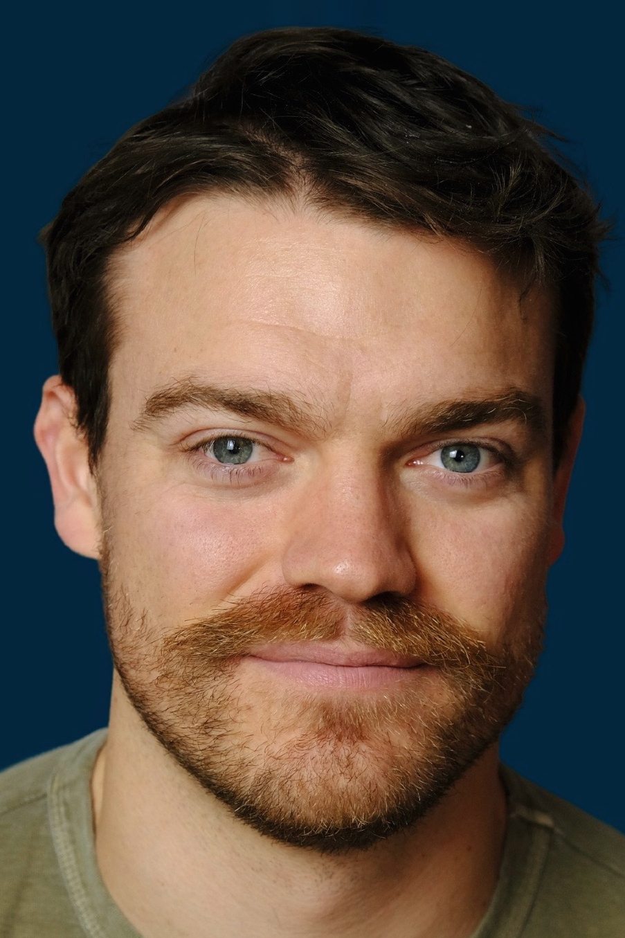 et billede af Charlie Manoukian