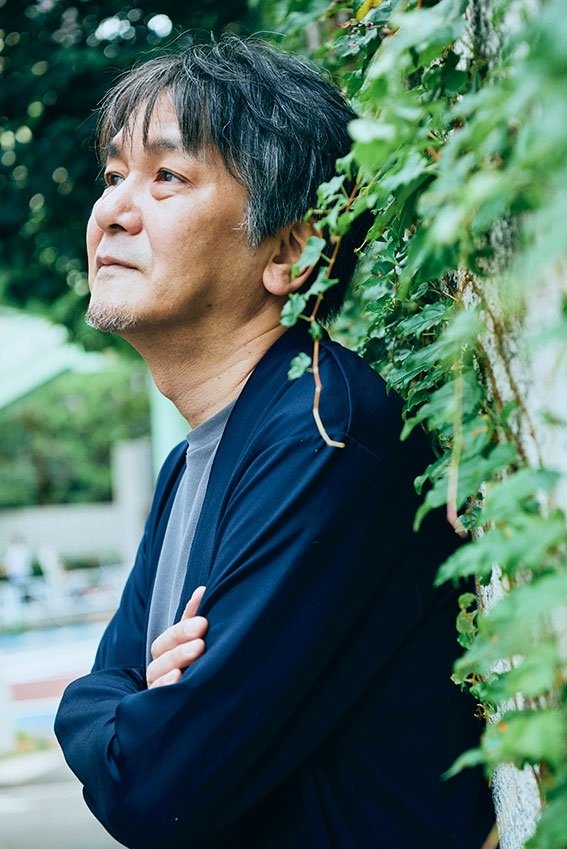 et billede af Yoshikazu Okada