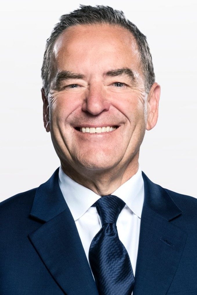 et billede af Jeff Stelling