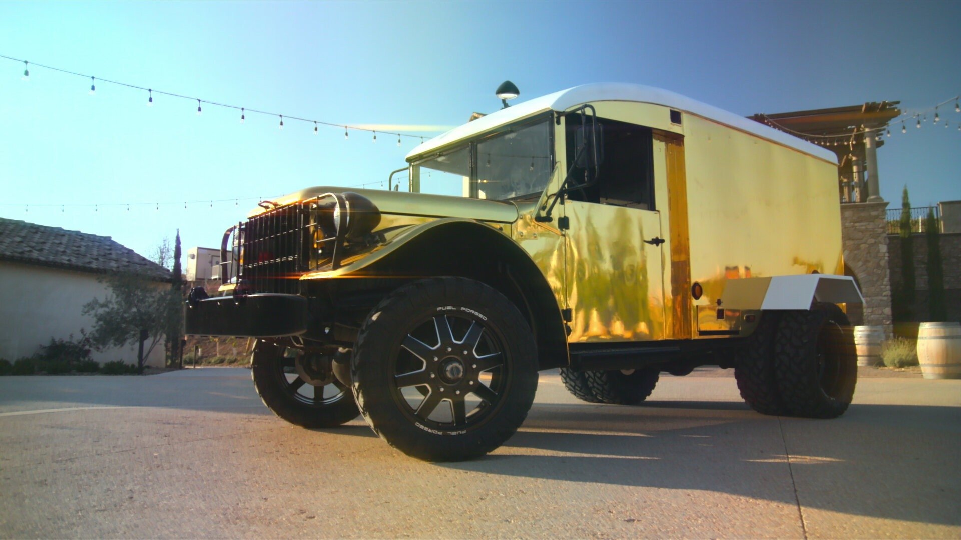 คืนชีพให้รถบัสปาร์ตี้