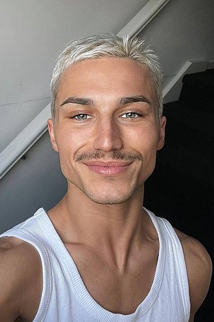 et billede af Dante Surace