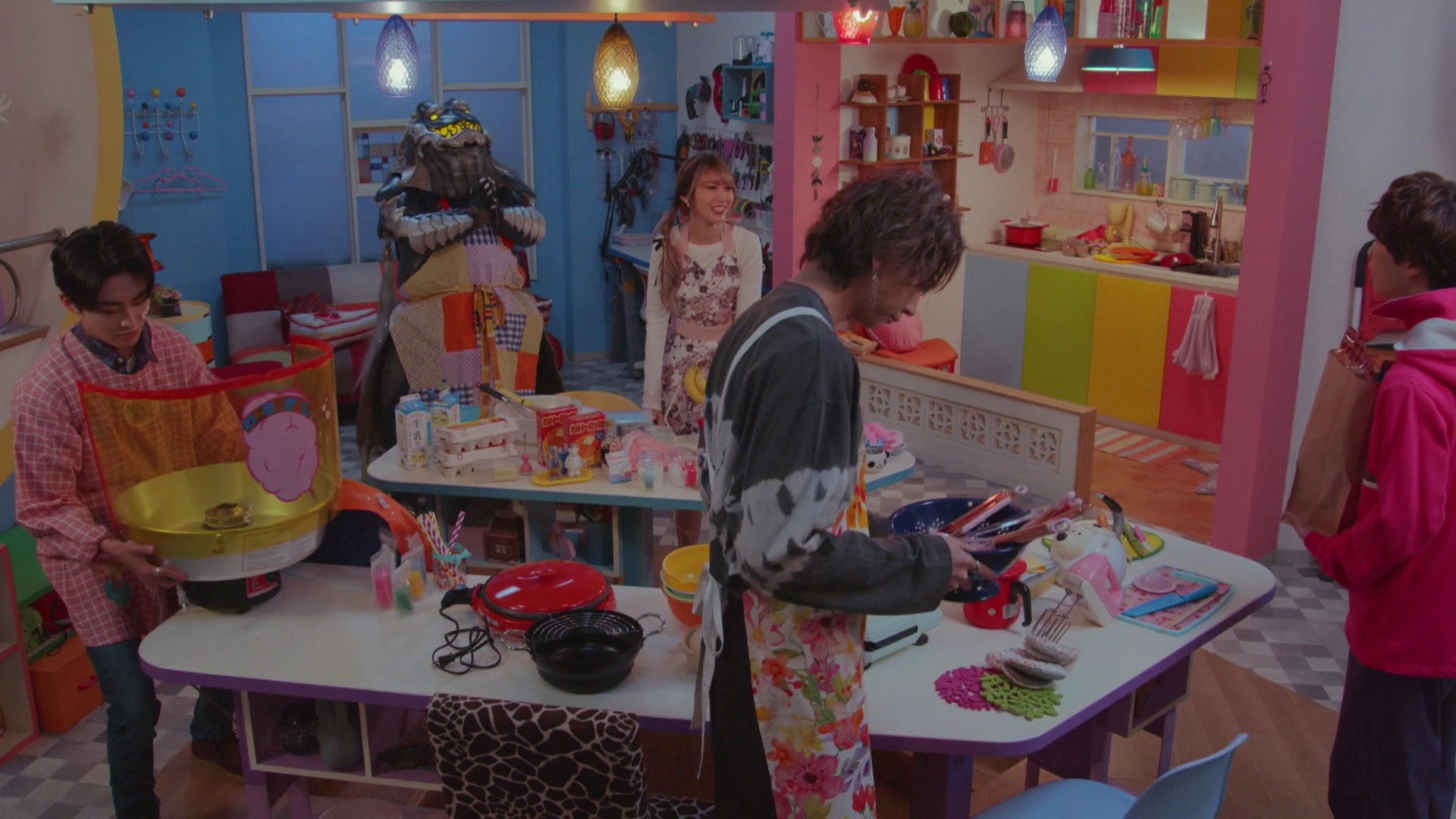 Kamen Rider Season 35 :Episode 34  The Great 100 Gochizo Operation!