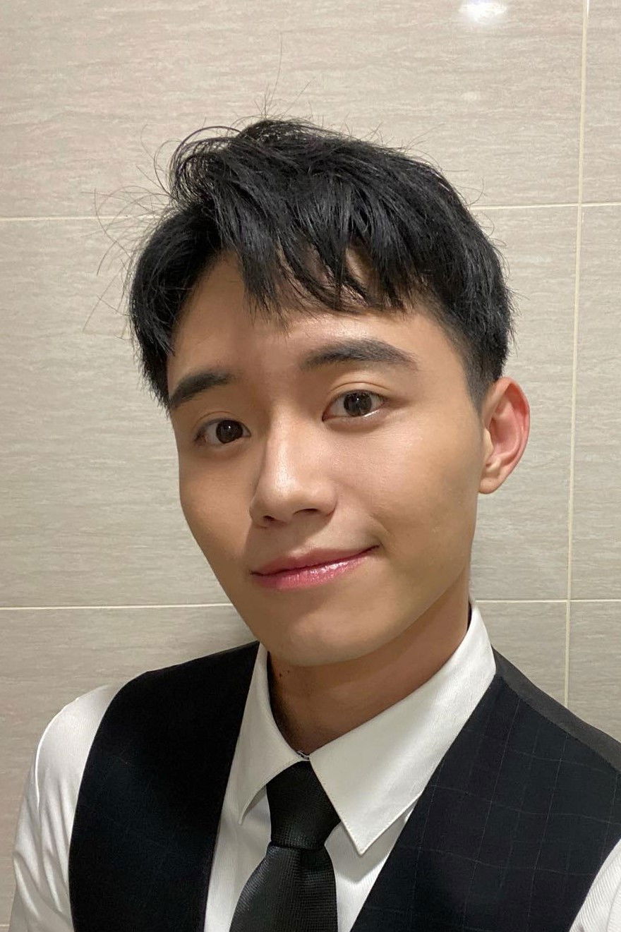 et billede af Tyler Ho