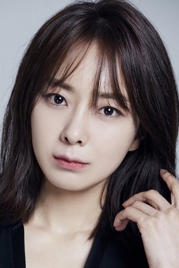 Kang Hyun-Jung's picture in the cast