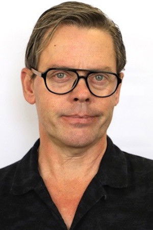 et billede af Charles Kriel