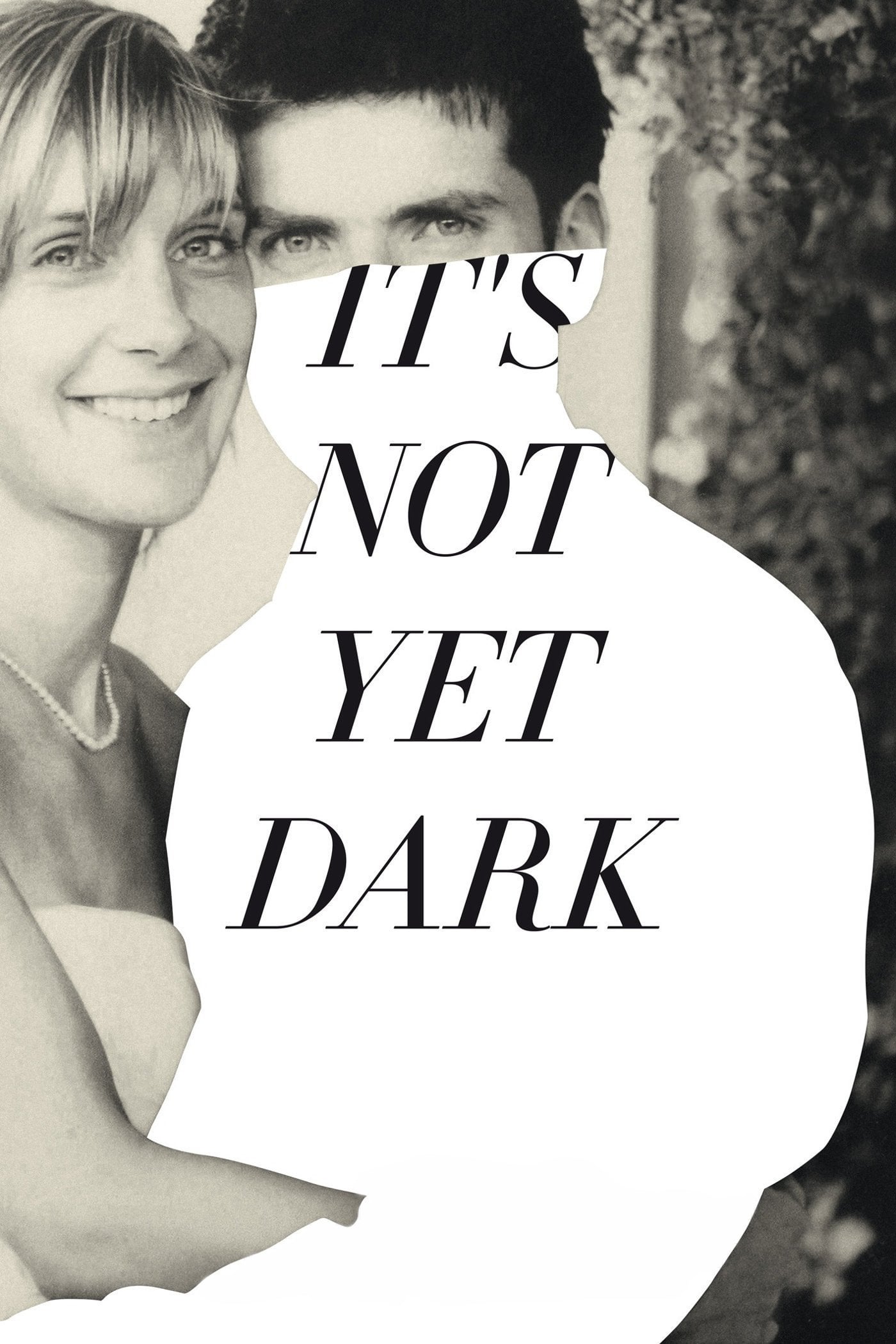 Affiche du film It's Not Yet Dark 25124