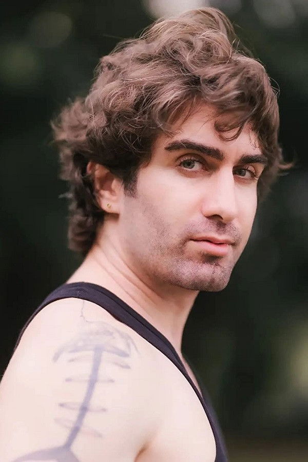 et billede af Aldo Razmjoo