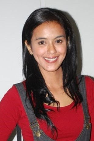 et billede af Varissa Camelia