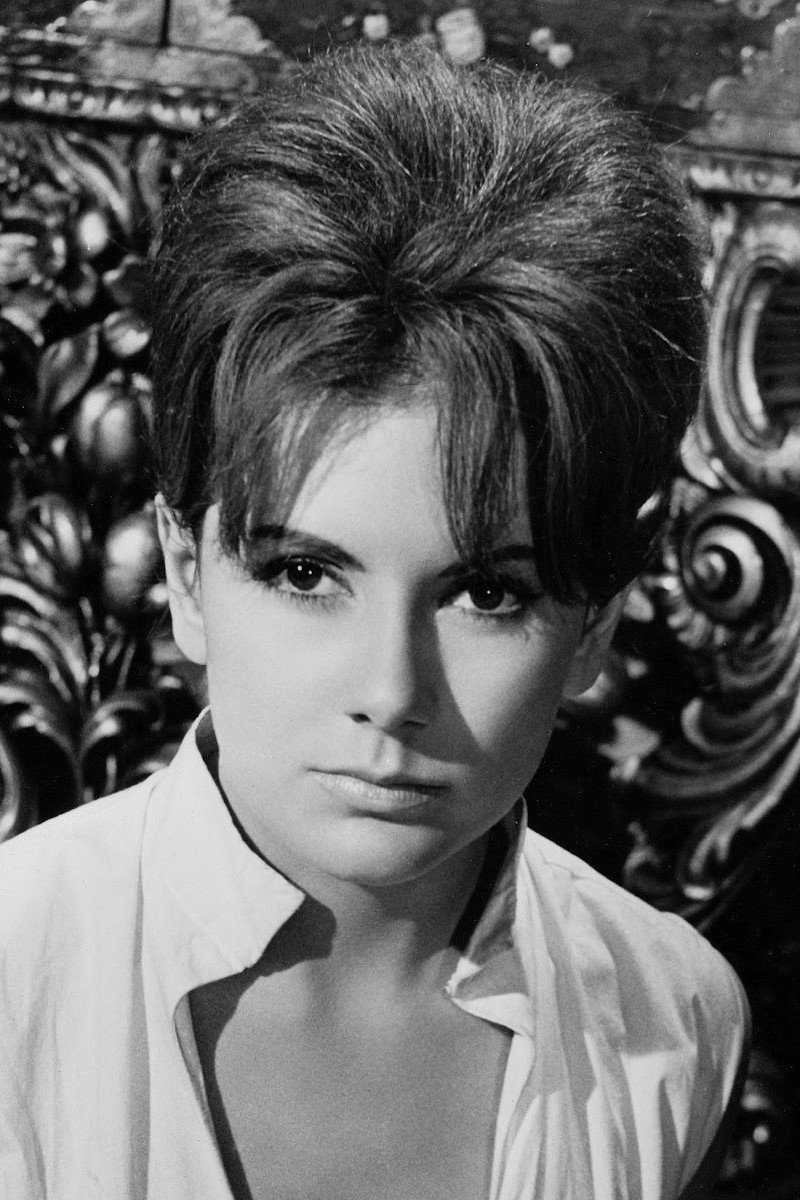 Jacquie Wallis's picture in the cast