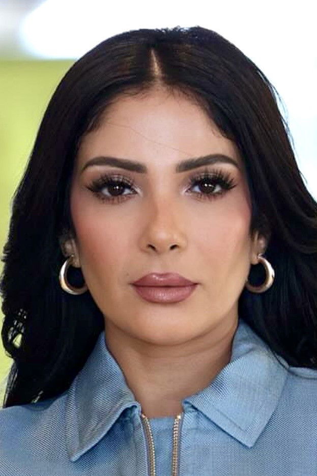 et billede af Mona Zaki