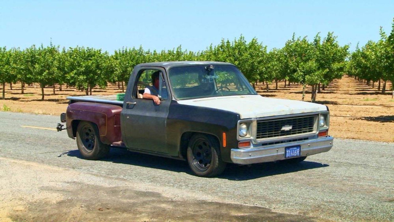 Thumbnail for The Roadkill Muscle Truck! Season 1 Episode 6