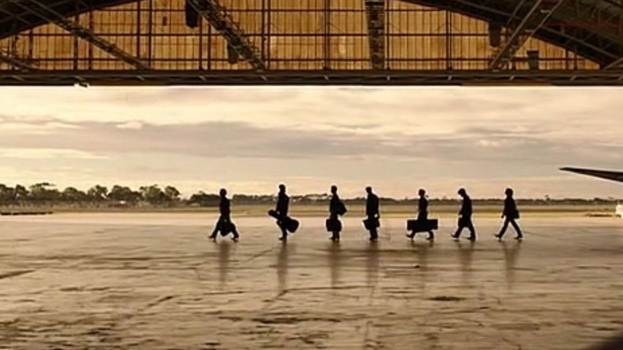 INXS : Never Tear Us Apart