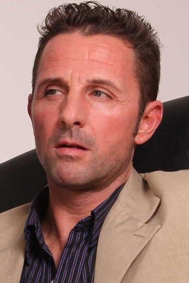 et billede af David Perry