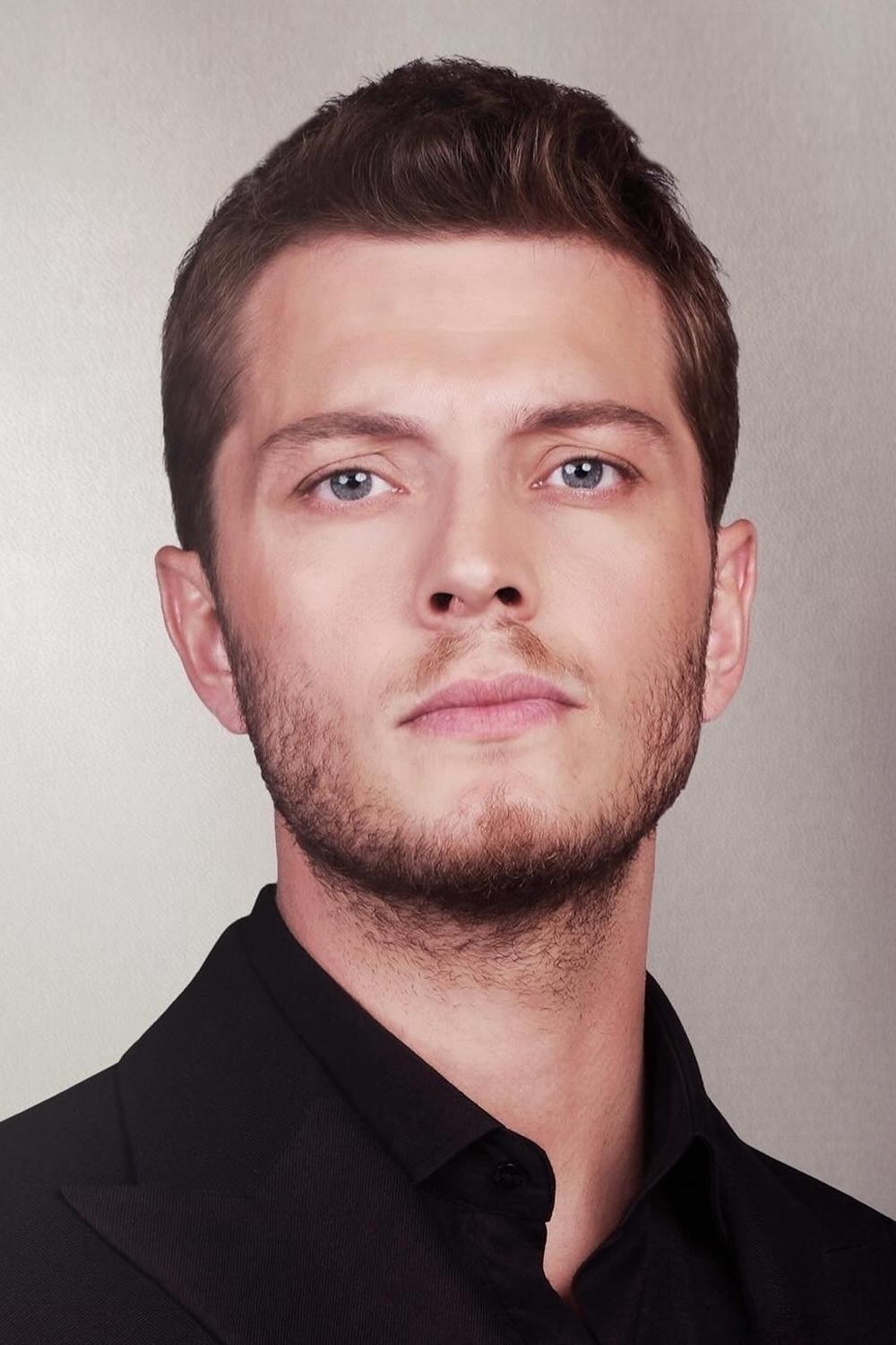 et billede af Burak Tozkoparan