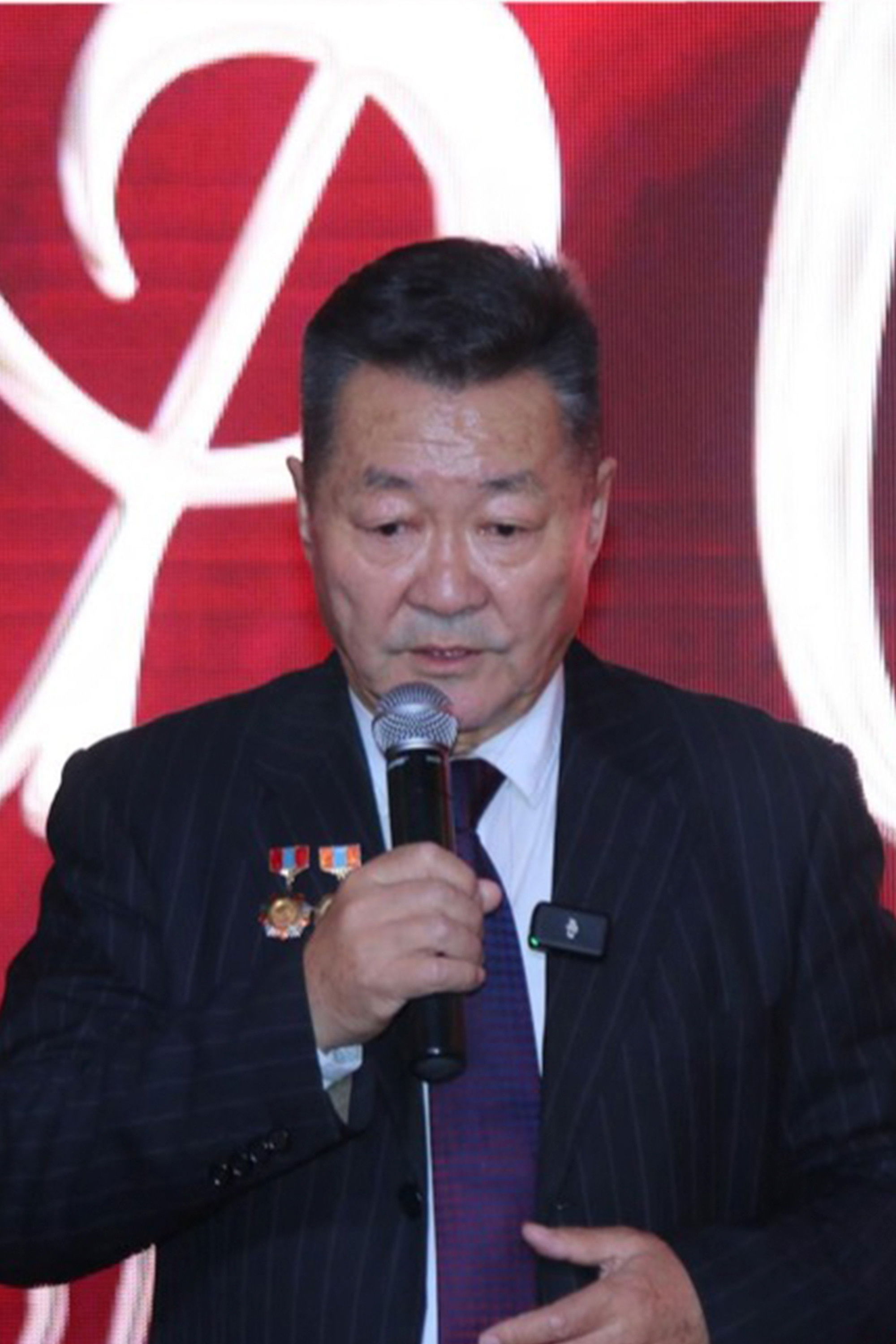 et billede af Dashpeljee Adilbish