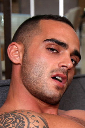 et billede af Adrian Toledo