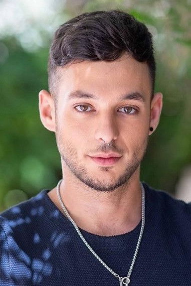 et billede af Israel Ogalbo