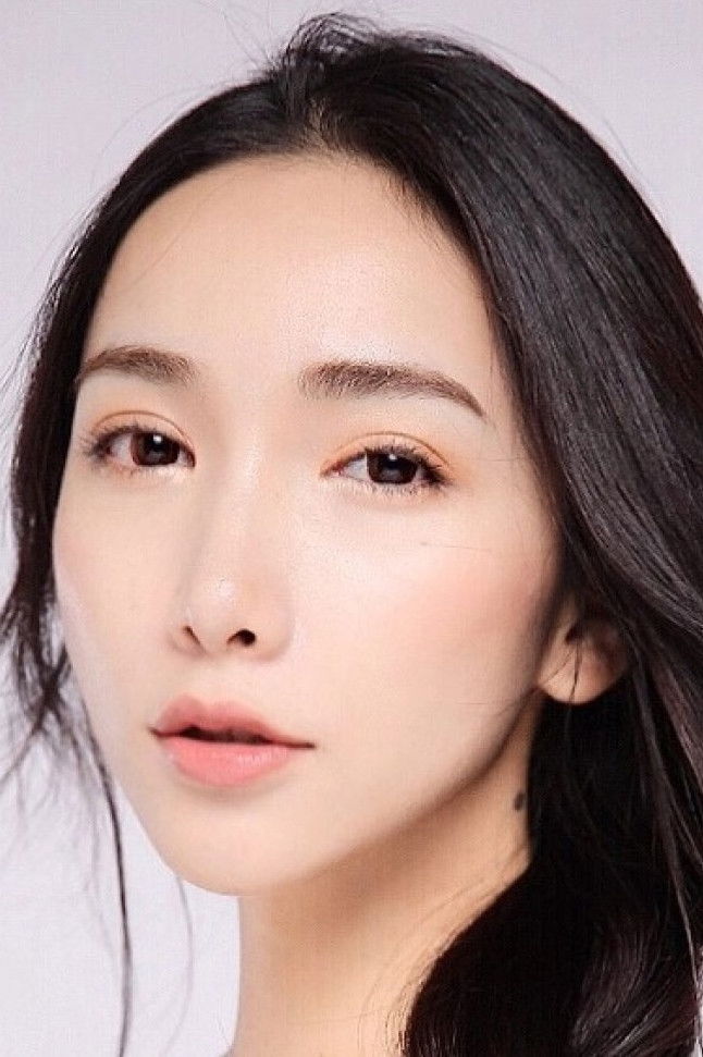 et billede af Zhou Jing