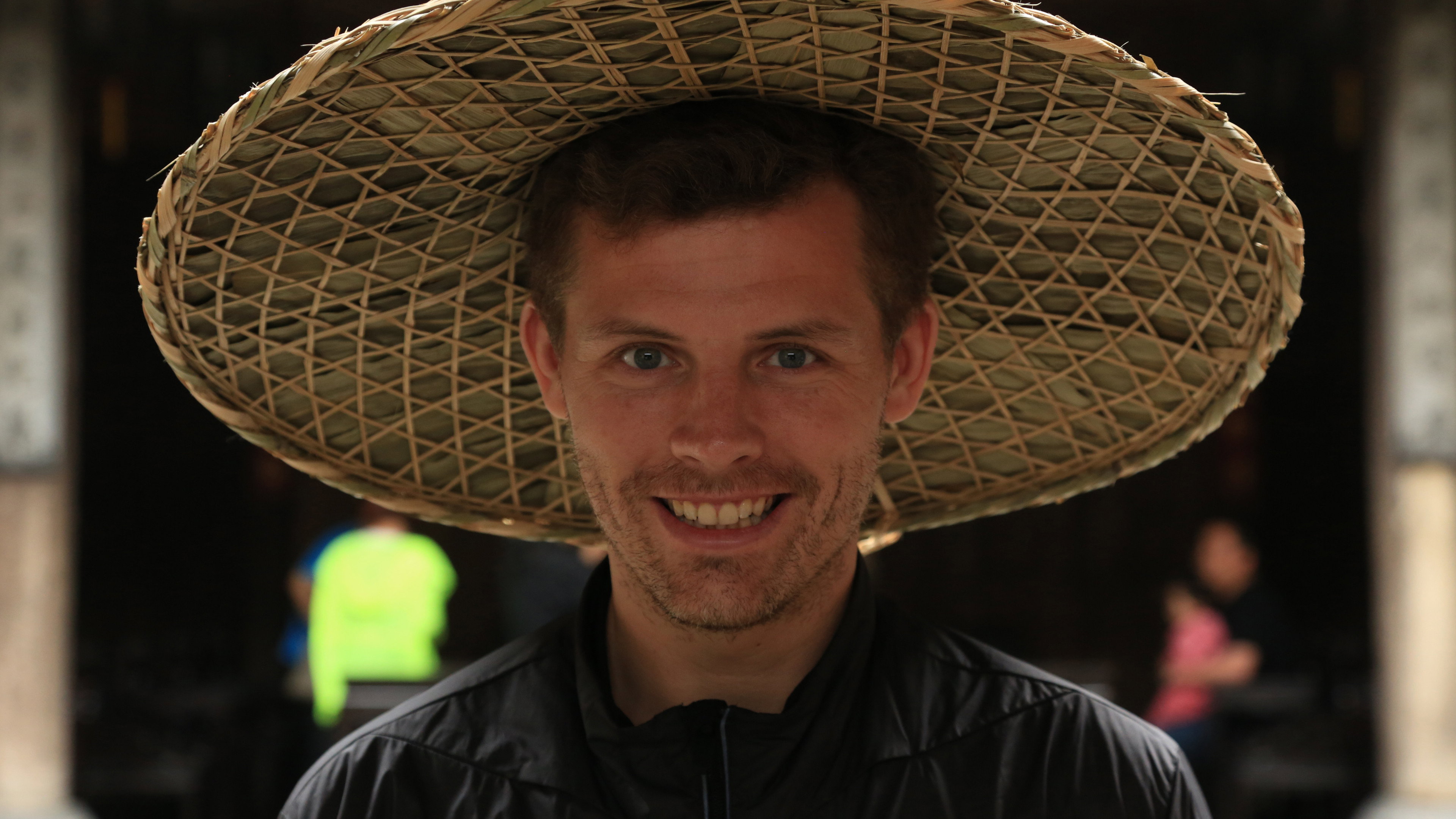 Des Bishop: Breaking China