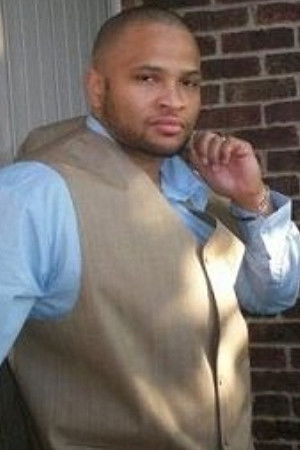 et billede af Tshombi Basemore