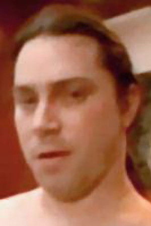 et billede af Josh Tyler