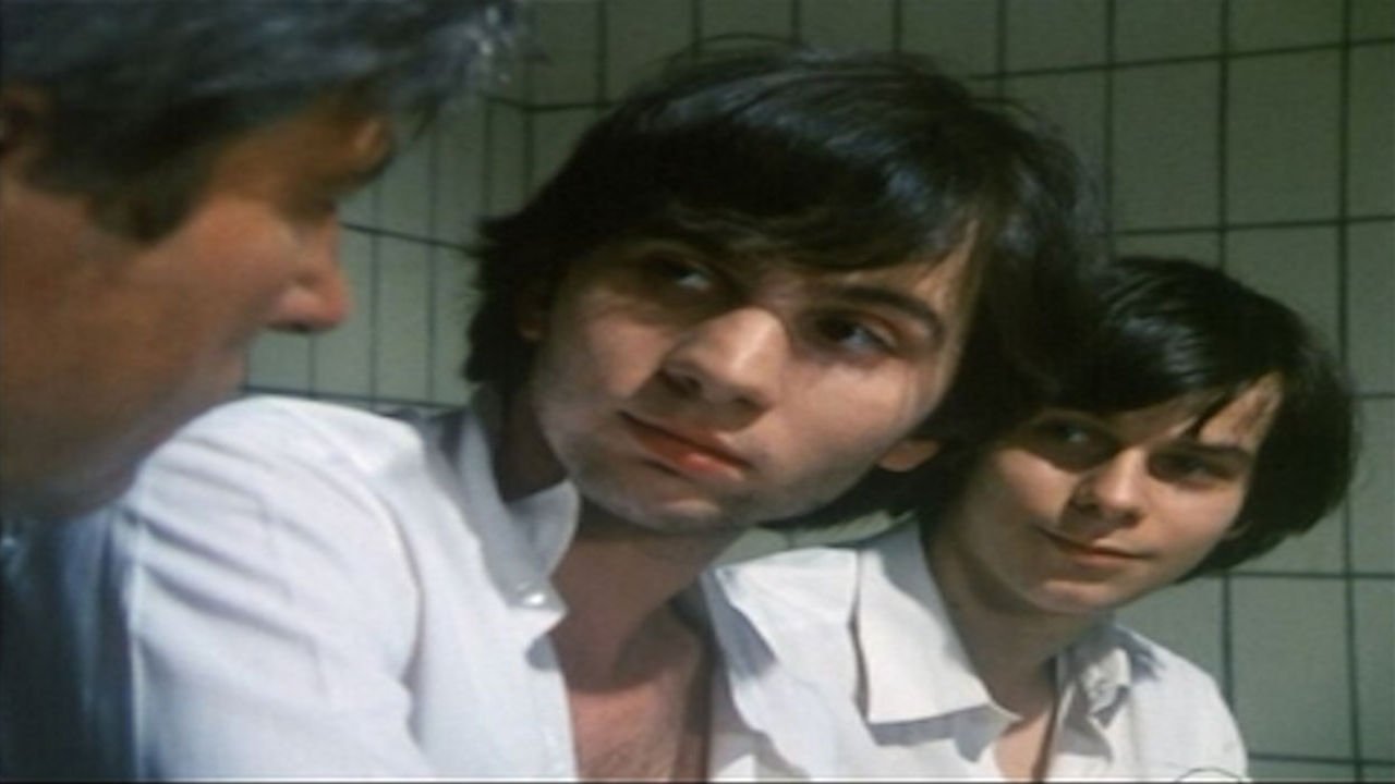 Les Enquêtes du commissaire Maigret - La Danseuse du Gai-moulin