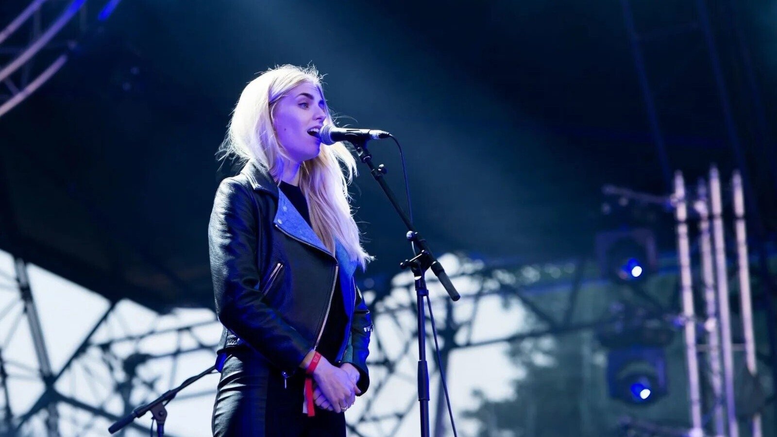 London Grammar - We Love Green Festival (2014)