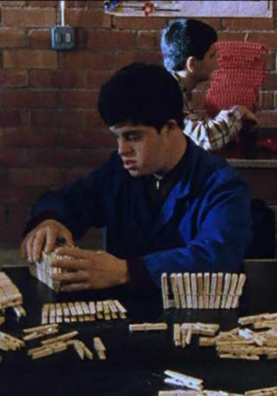 Plakat, der markedsfører Our Lady of Joy