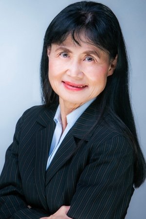 Takako Haywood as Alzheimer's Conference Attendee (uncredited)