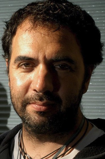 et billede af Adrián Caetano