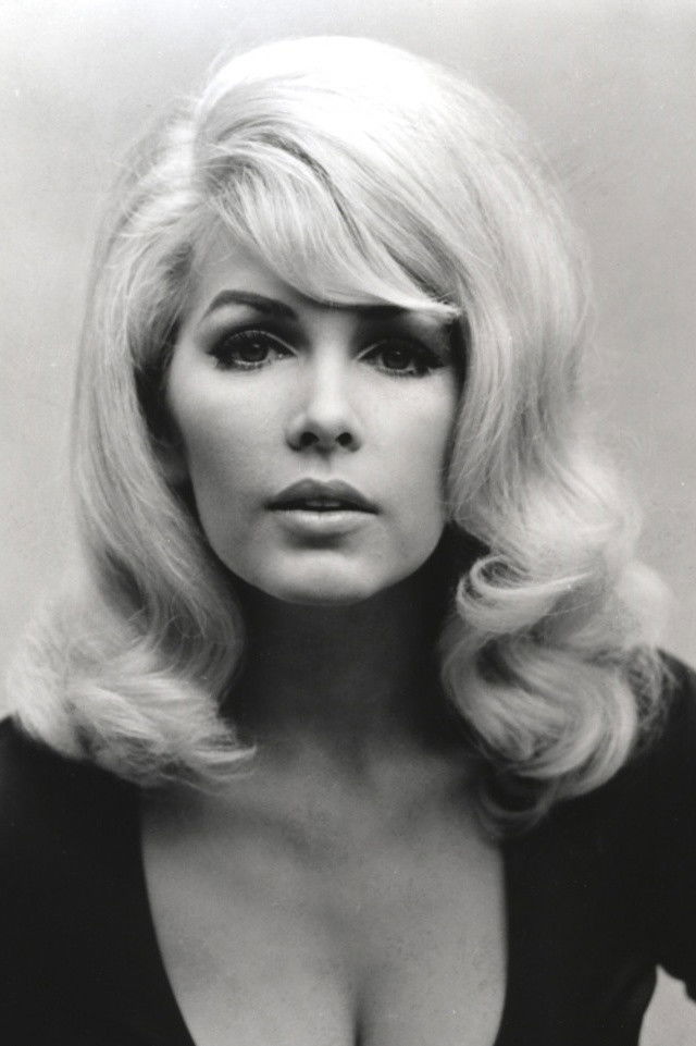 et billede af Stella Stevens