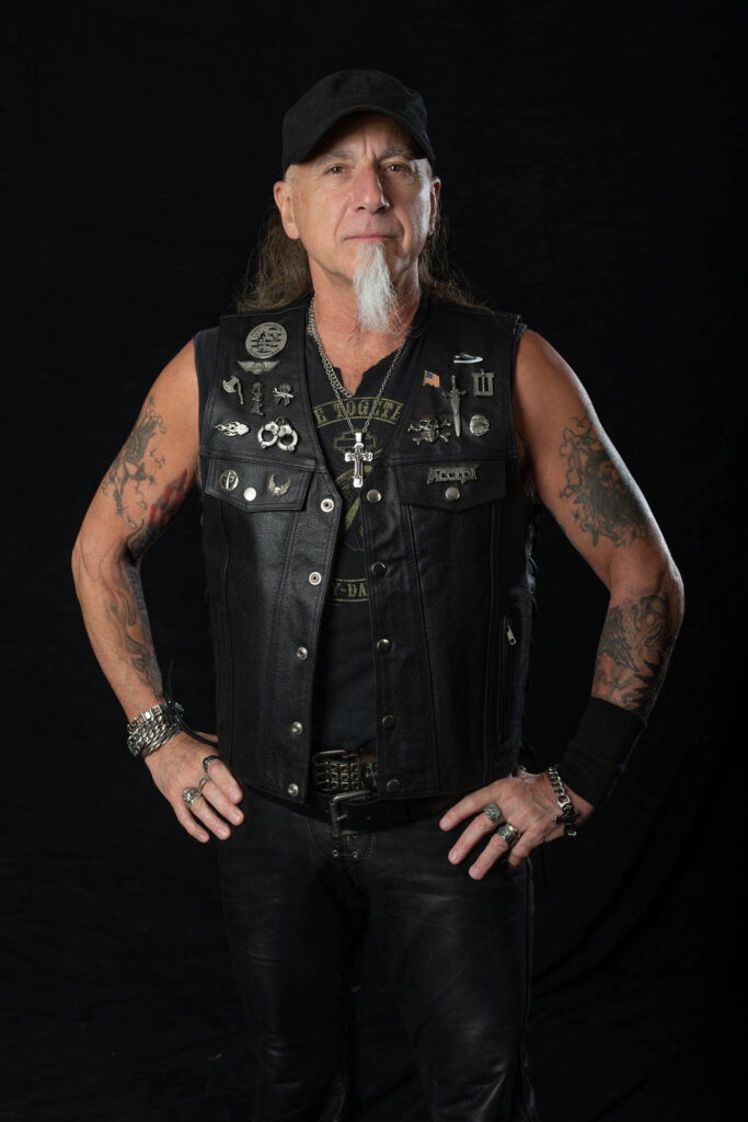 et billede af Mark Tornillo