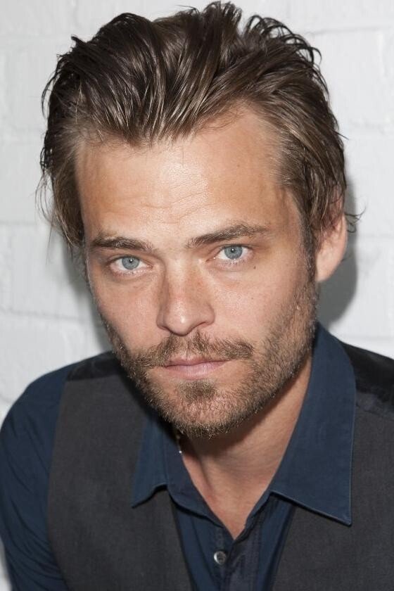 Christopher Backus(克里斯托弗·巴库斯)