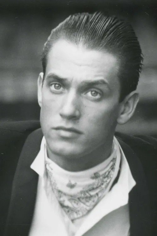 et billede af Dursley McLinden