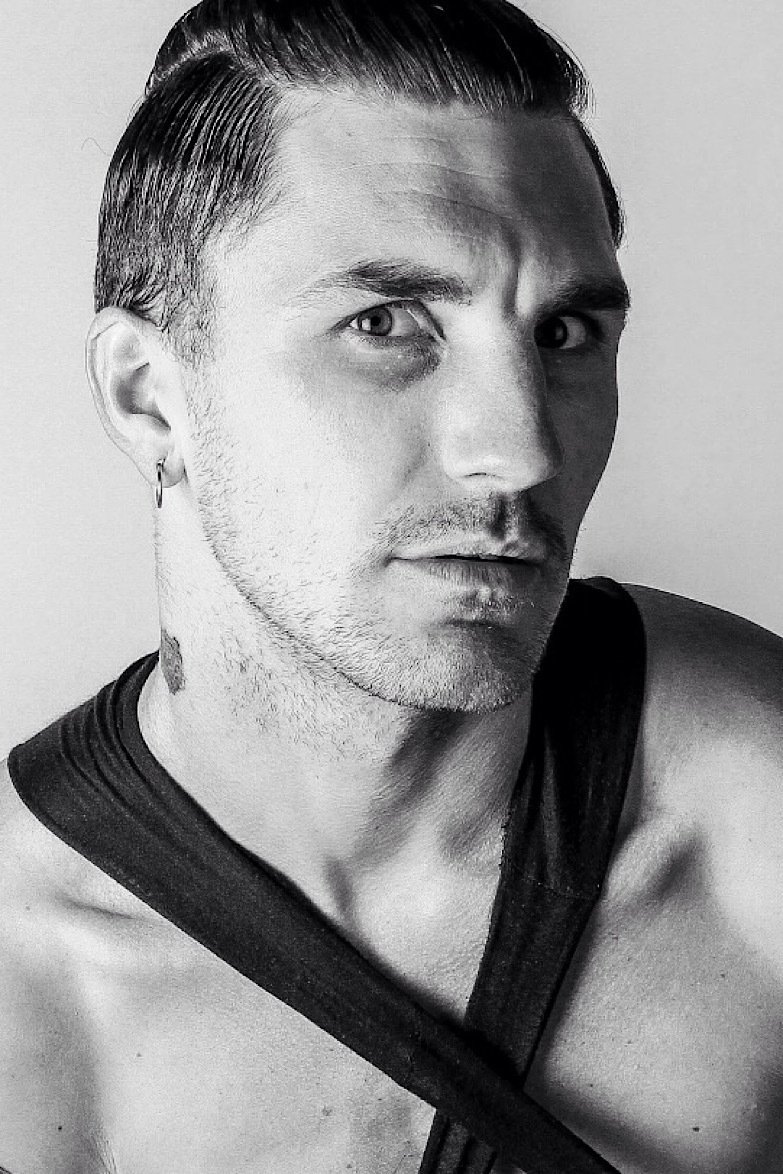 et billede af Casey Larios