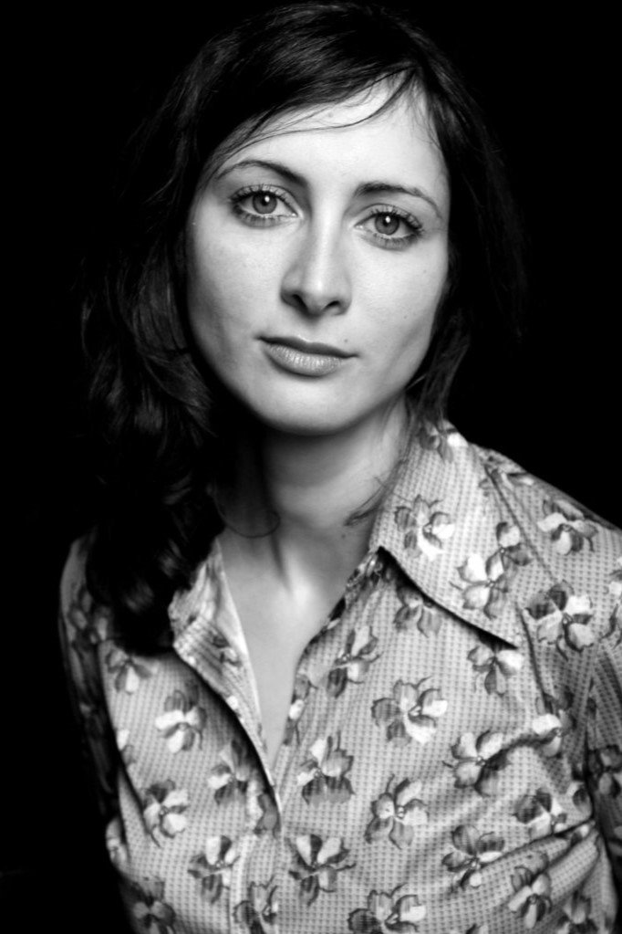 et billede af Ève Chems de Brouwer