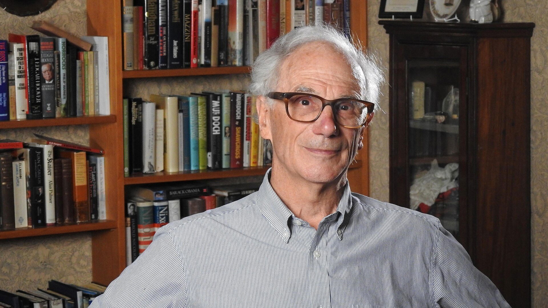 Thumbnail for Queen Elizabeth and the Spy in the Palace Season 1 Episode 2